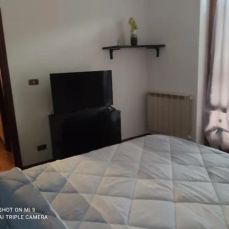 Appartamento Charlie's Arezzo-appartamento-b&b Con Parcheggio Privato- Citta Del Natale 2023 - Centro Fiere E Congressi- Mercatini Natale Casa Di Babbo Natale E Villaggio Tirolese 2023 *