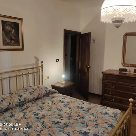 Charlie's Home: With Private Parking * Arezzo