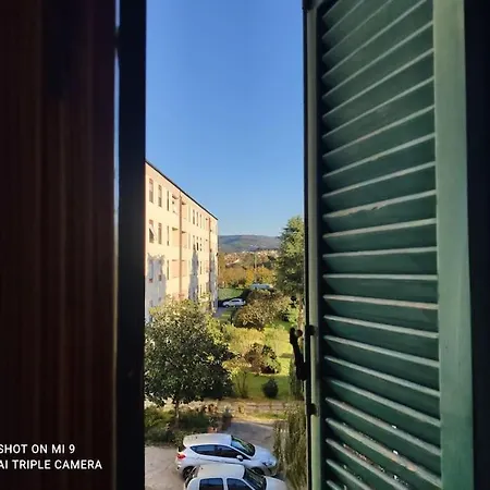 Charlie's Home: With Private Parking * Arezzo