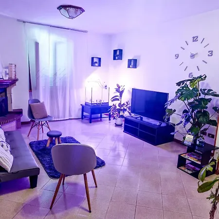 Charlie's Home: With Private Parking Arezzo